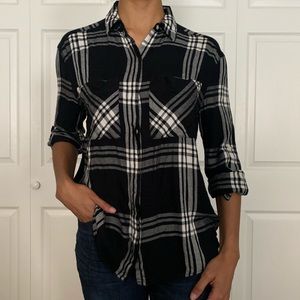Express black & white plaid button down
